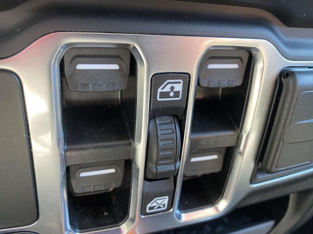 used 2022 Jeep Gladiator car, priced at $32,295
