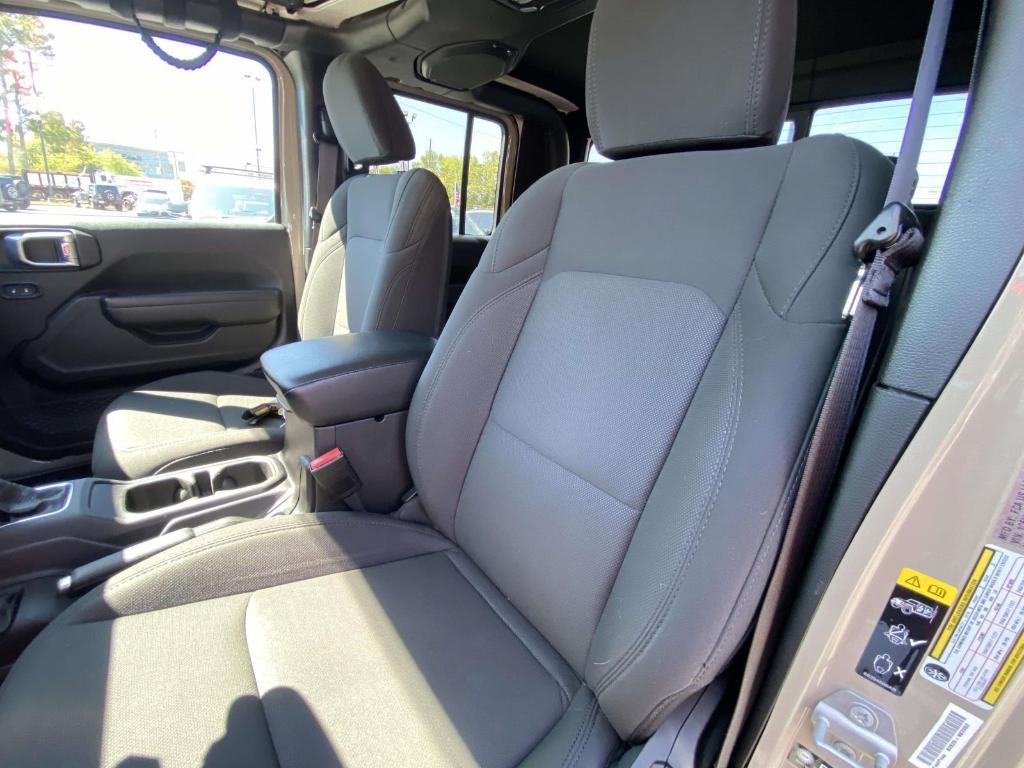 used 2022 Jeep Gladiator car, priced at $32,295