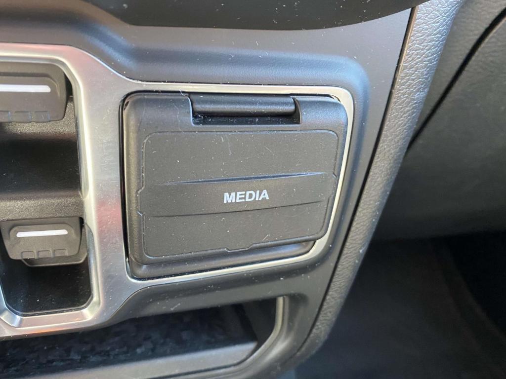 used 2022 Jeep Gladiator car, priced at $32,295