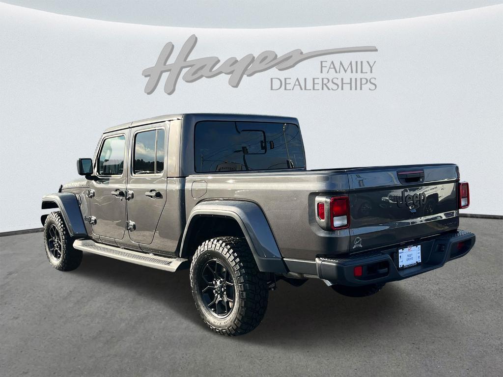 new 2025 Jeep Gladiator car, priced at $44,828
