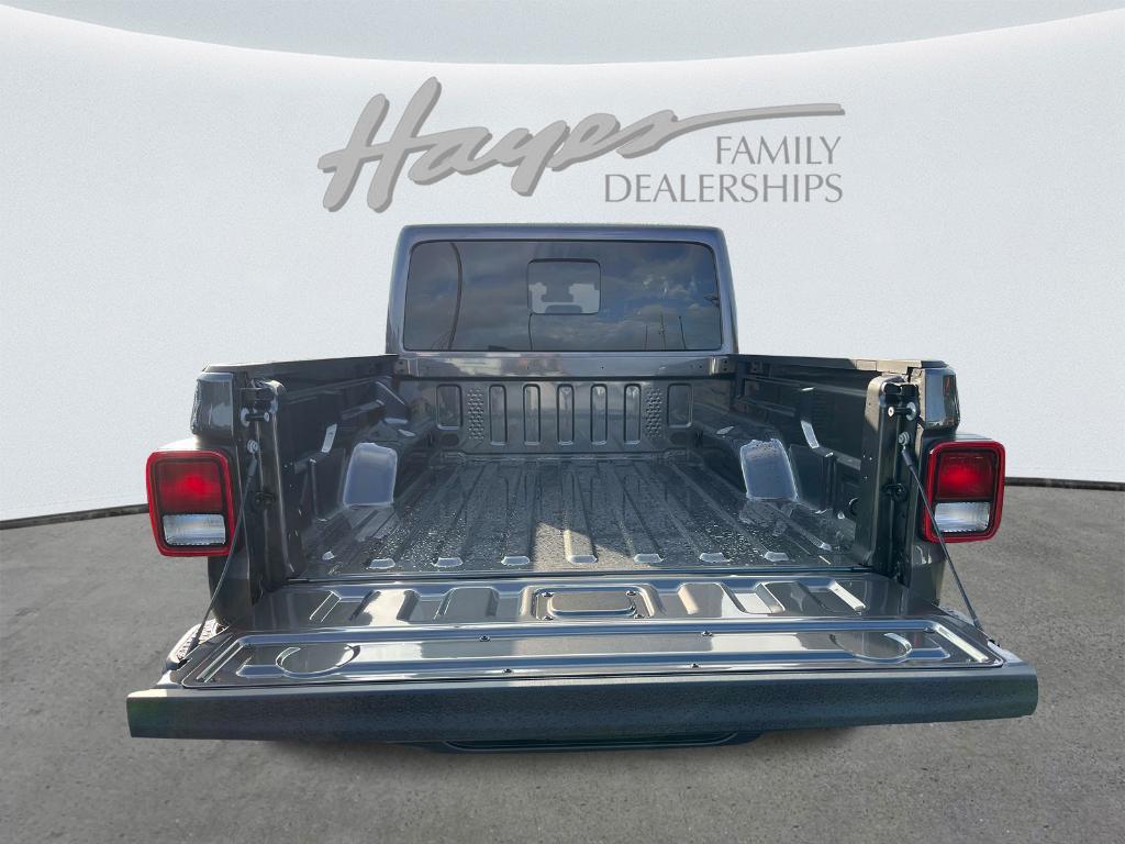 new 2025 Jeep Gladiator car, priced at $44,828