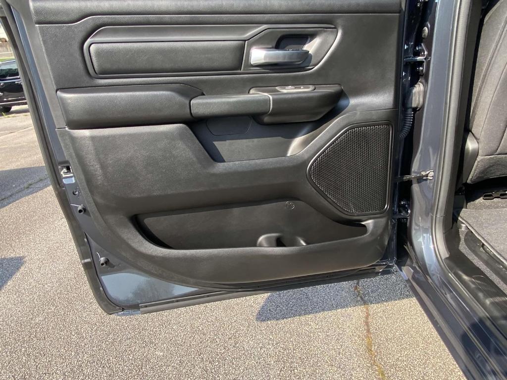 new 2025 Ram 1500 car, priced at $39,998