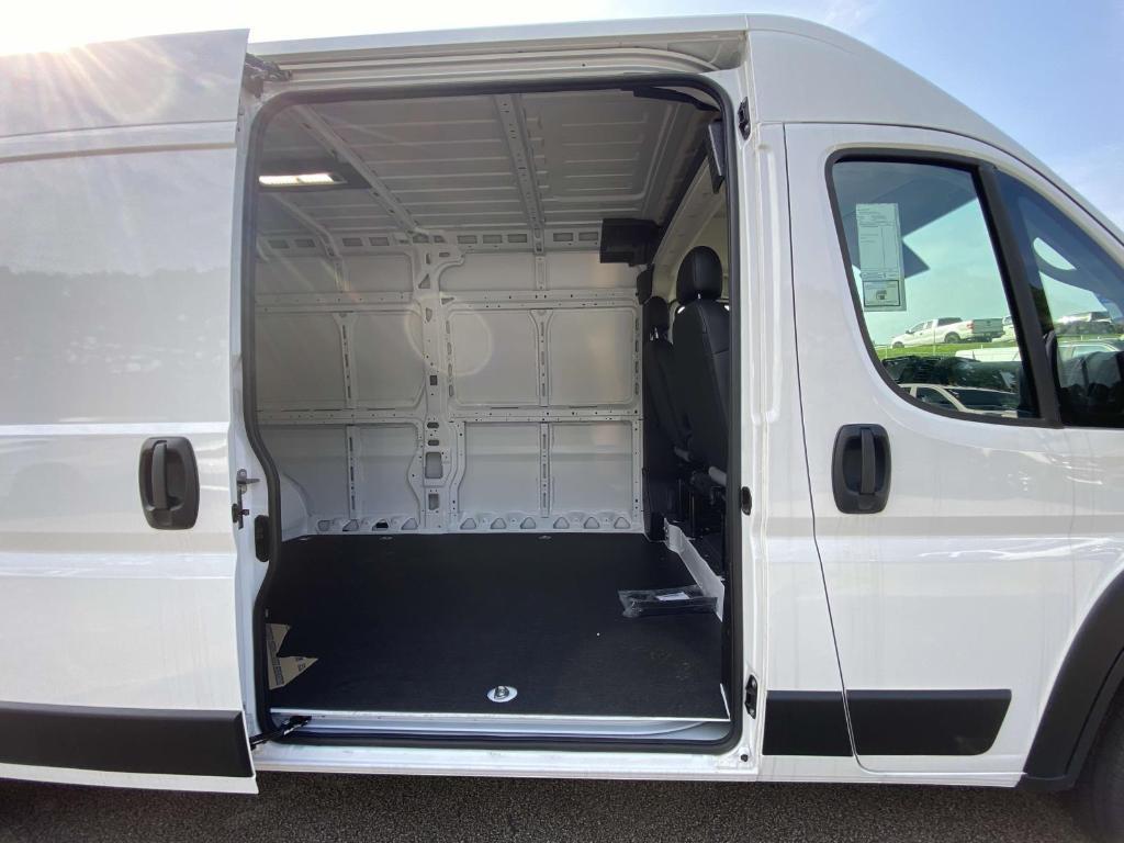 new 2025 Ram ProMaster 3500 car, priced at $50,403