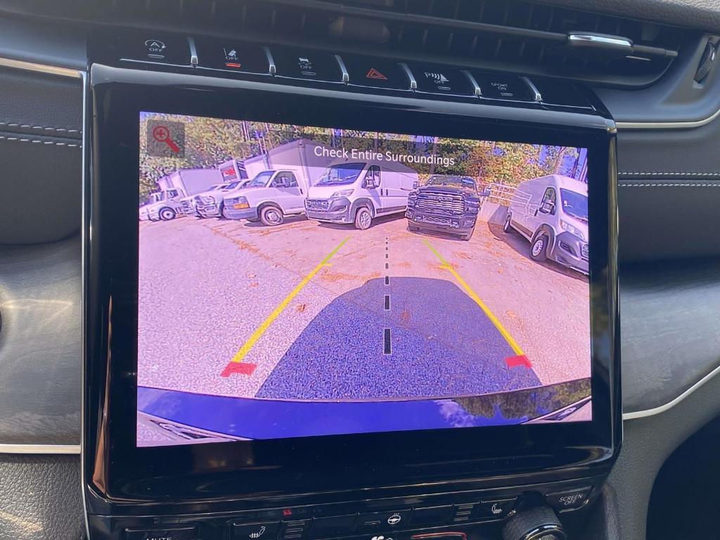 new 2025 Jeep Grand Cherokee L car, priced at $45,704