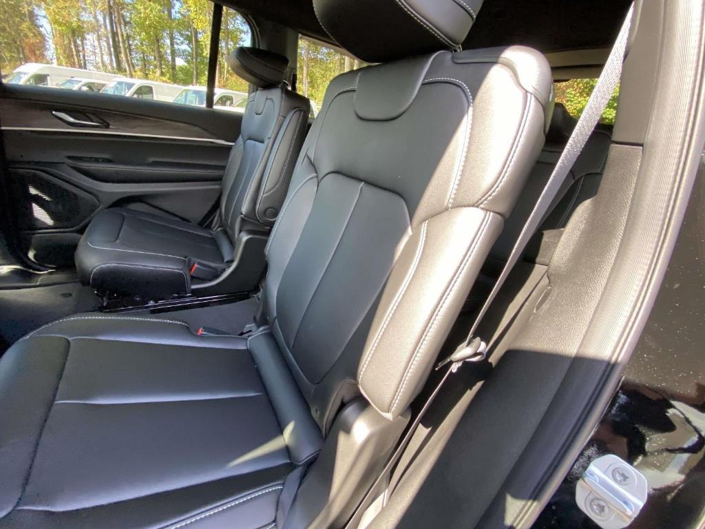 new 2025 Jeep Grand Cherokee L car, priced at $45,704