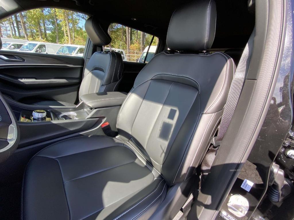 new 2025 Jeep Grand Cherokee L car, priced at $45,704