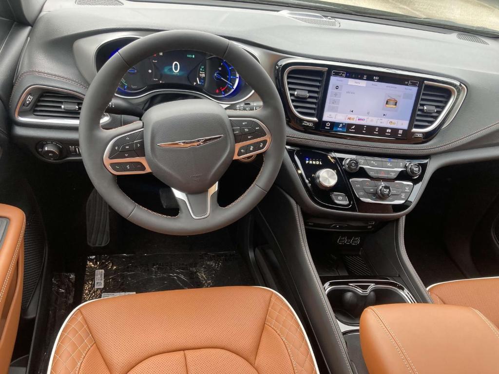 new 2025 Chrysler Pacifica Hybrid car, priced at $57,673