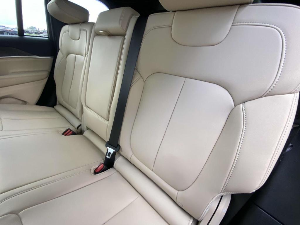 new 2025 Jeep Grand Cherokee car, priced at $38,793