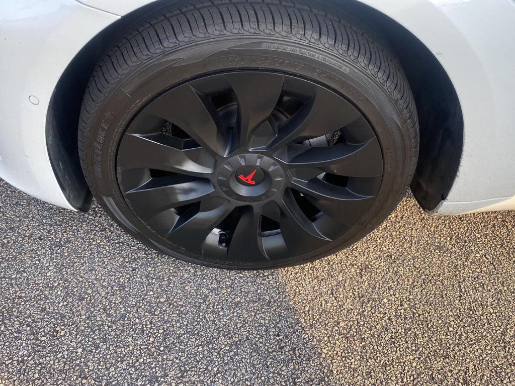 used 2021 Tesla Model 3 car, priced at $21,000
