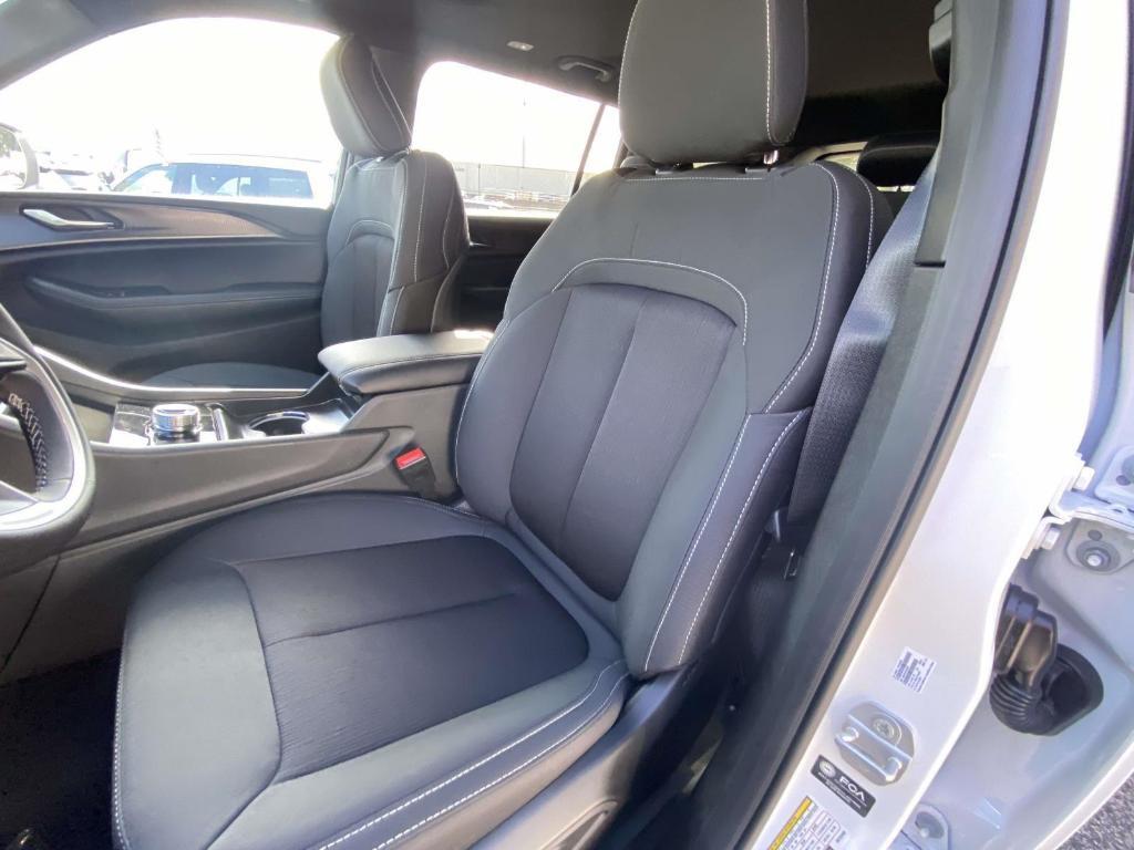 new 2025 Jeep Grand Cherokee L car, priced at $41,028