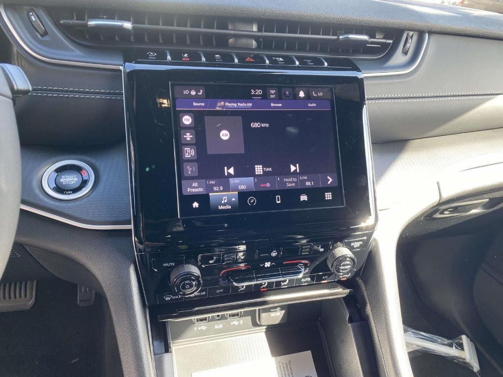 new 2025 Jeep Grand Cherokee L car, priced at $41,028