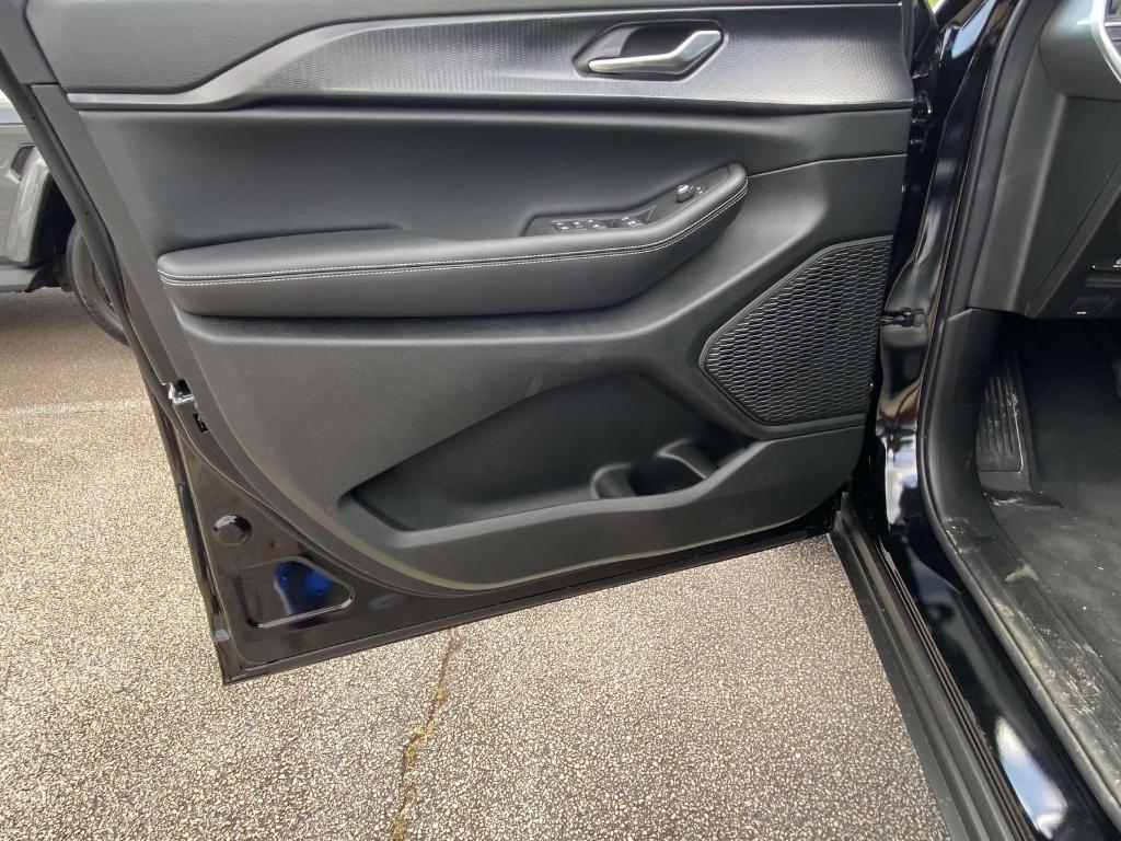 new 2025 Jeep Grand Cherokee car, priced at $36,063