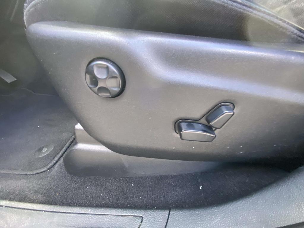 used 2020 Jeep Grand Cherokee car, priced at $15,999