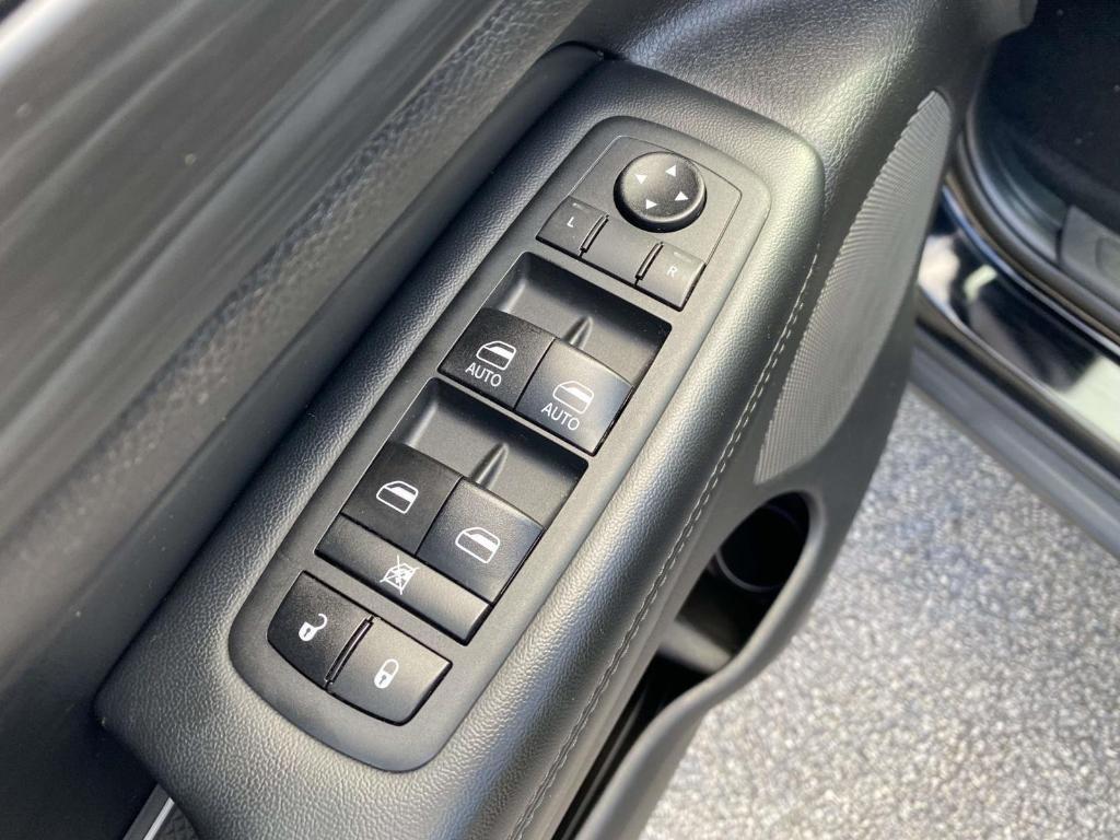 used 2020 Jeep Grand Cherokee car, priced at $15,999