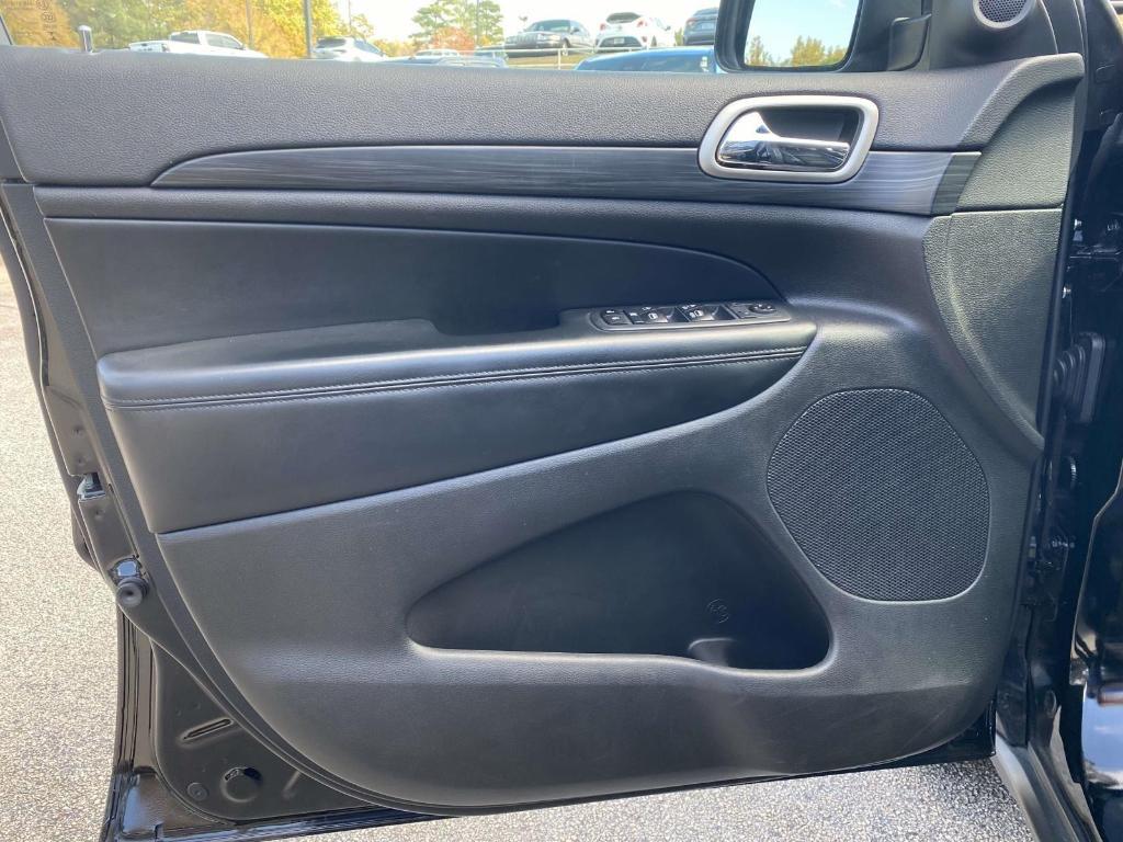 used 2020 Jeep Grand Cherokee car, priced at $15,999