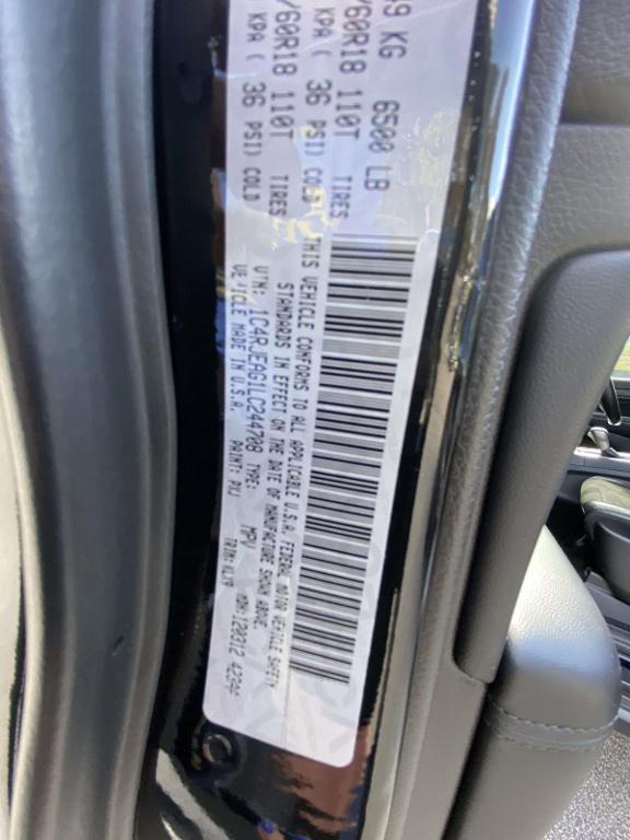 used 2020 Jeep Grand Cherokee car, priced at $15,999