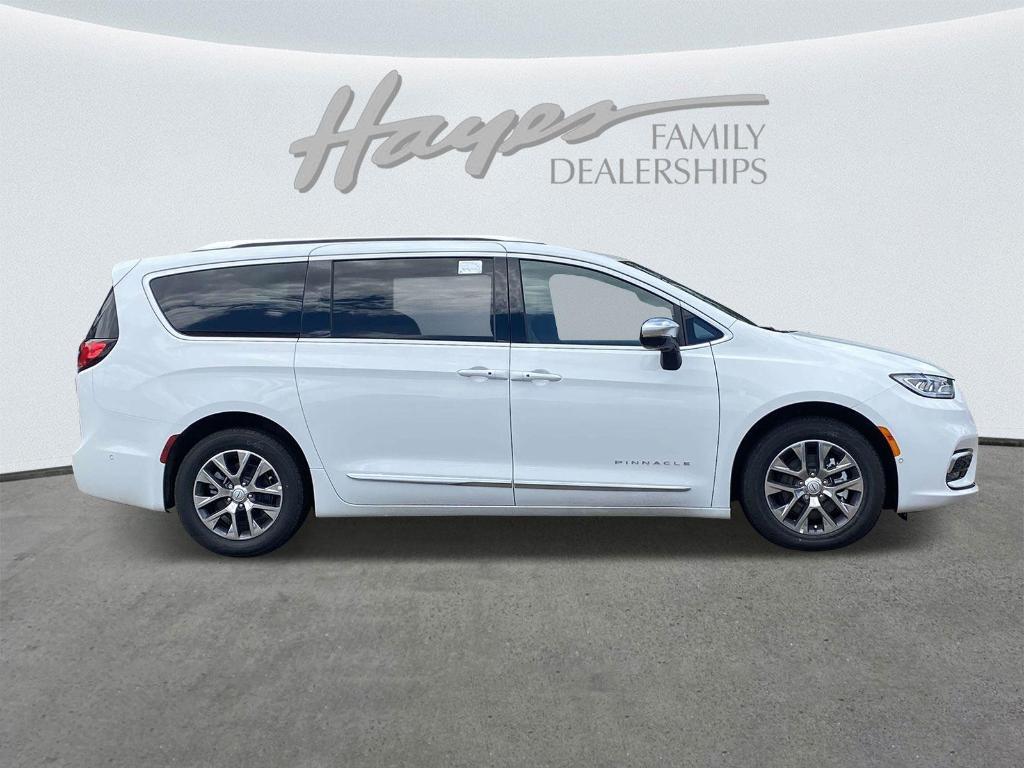 new 2025 Chrysler Pacifica Hybrid car, priced at $57,673