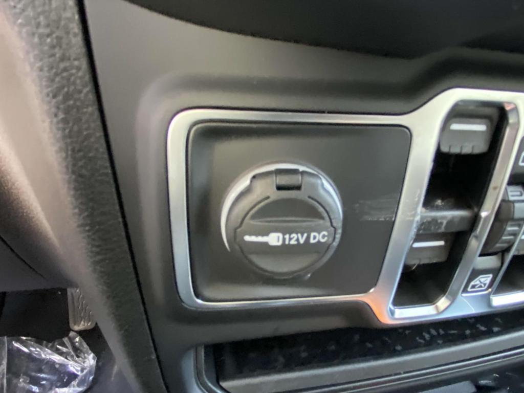 new 2025 Jeep Wrangler car, priced at $37,971