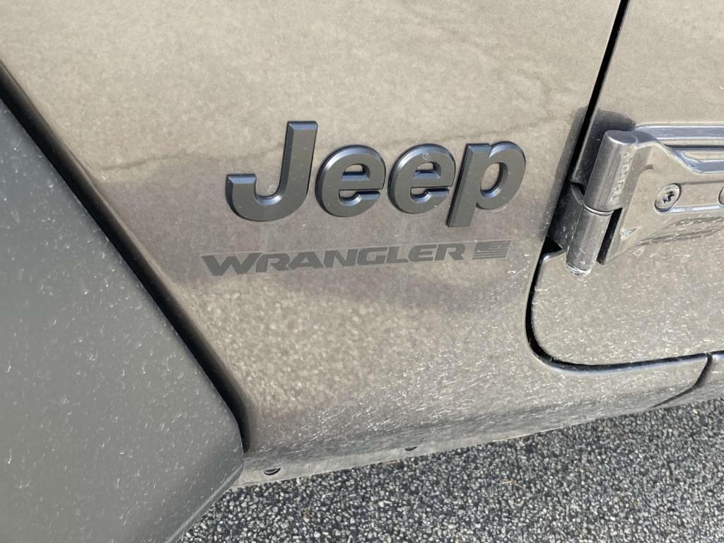 new 2025 Jeep Wrangler car, priced at $37,971