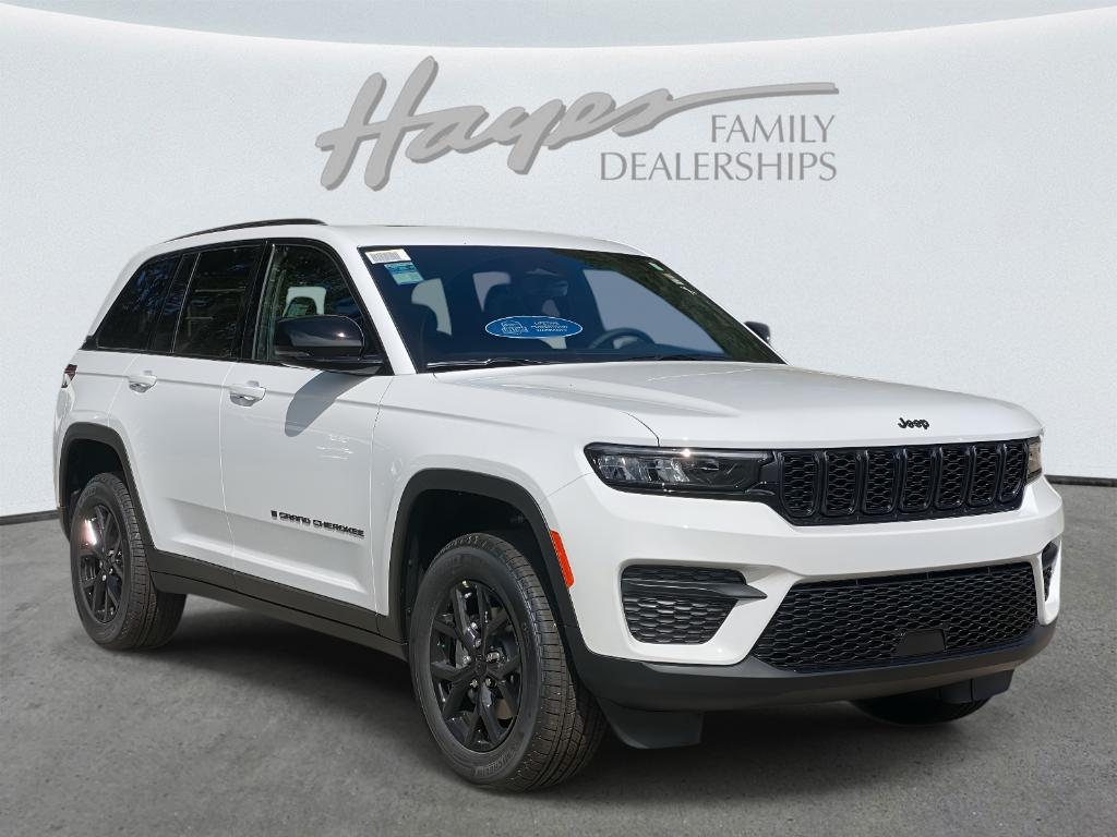 new 2025 Jeep Grand Cherokee car, priced at $40,028