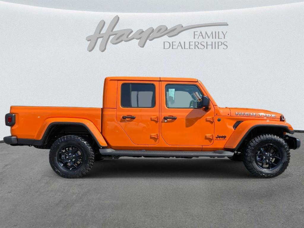 new 2025 Jeep Gladiator car, priced at $45,128