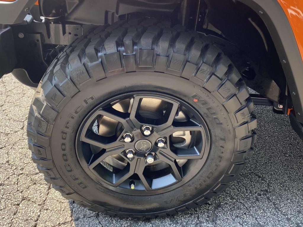 new 2025 Jeep Gladiator car, priced at $45,128