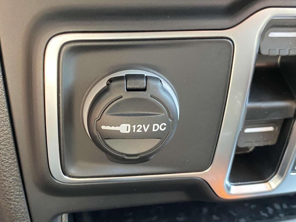 new 2025 Jeep Gladiator car, priced at $45,128