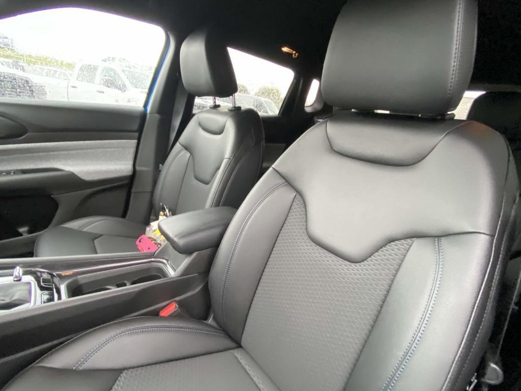 new 2025 Jeep Compass car, priced at $26,955