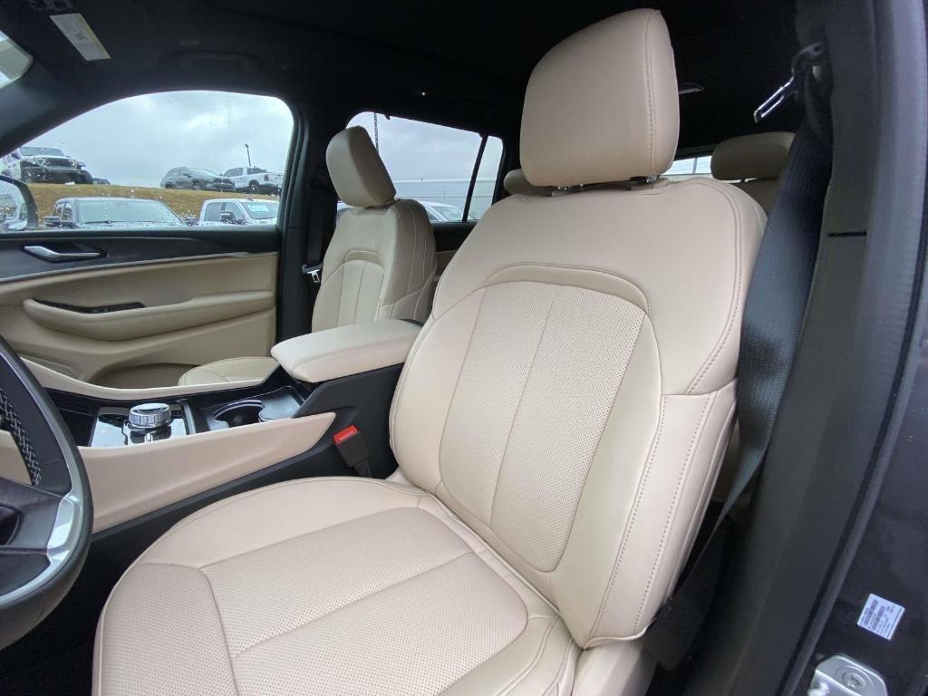 new 2025 Jeep Grand Cherokee L car, priced at $52,650