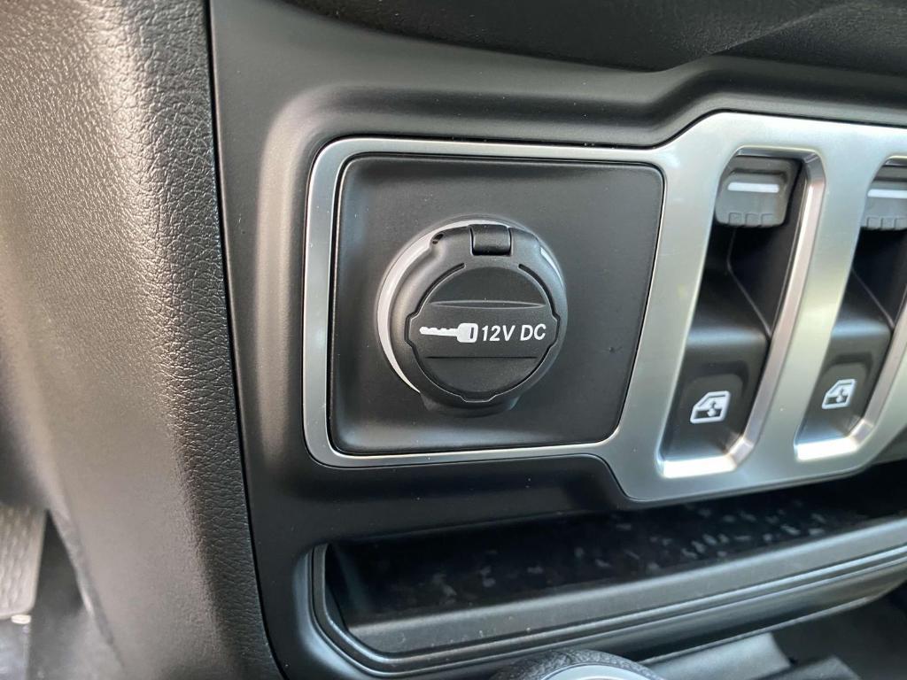 new 2025 Jeep Wrangler car, priced at $31,543