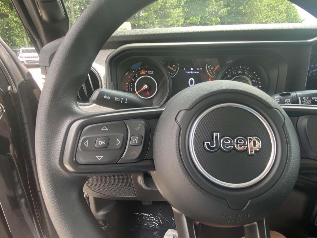 new 2025 Jeep Wrangler car, priced at $31,543