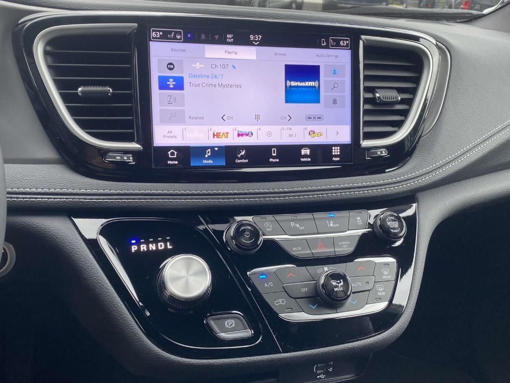 new 2026 Chrysler Pacifica car, priced at $42,127