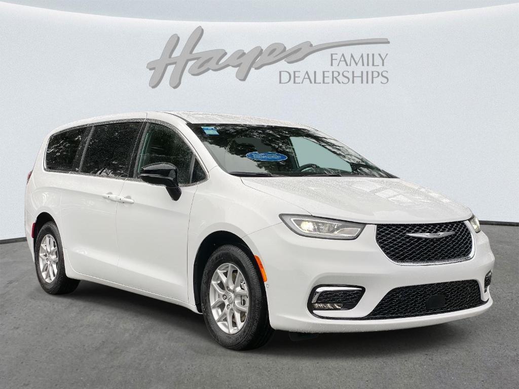 new 2026 Chrysler Pacifica car, priced at $42,127