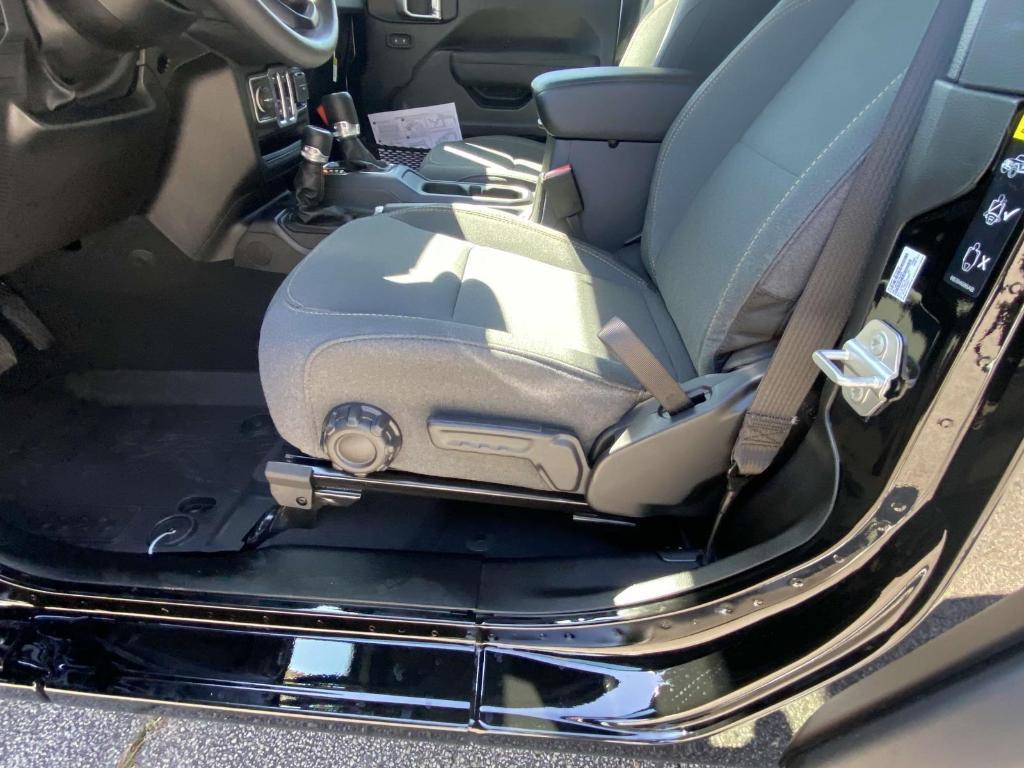 new 2025 Jeep Wrangler car, priced at $34,743