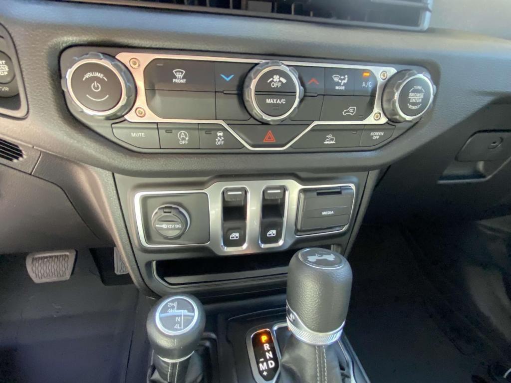 new 2025 Jeep Wrangler car, priced at $34,743