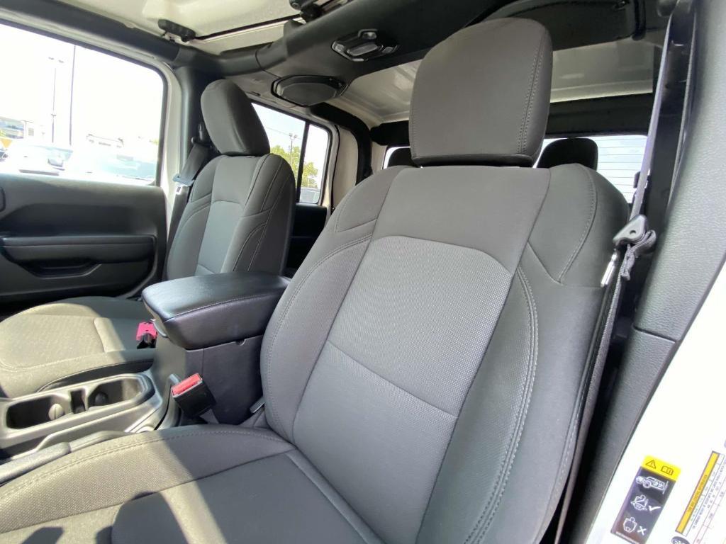 used 2023 Jeep Gladiator car, priced at $30,999