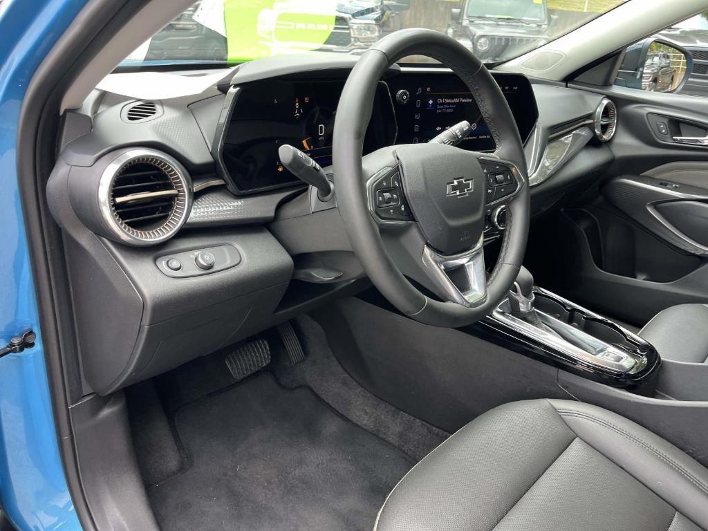 used 2025 Chevrolet Trax car, priced at $23,223