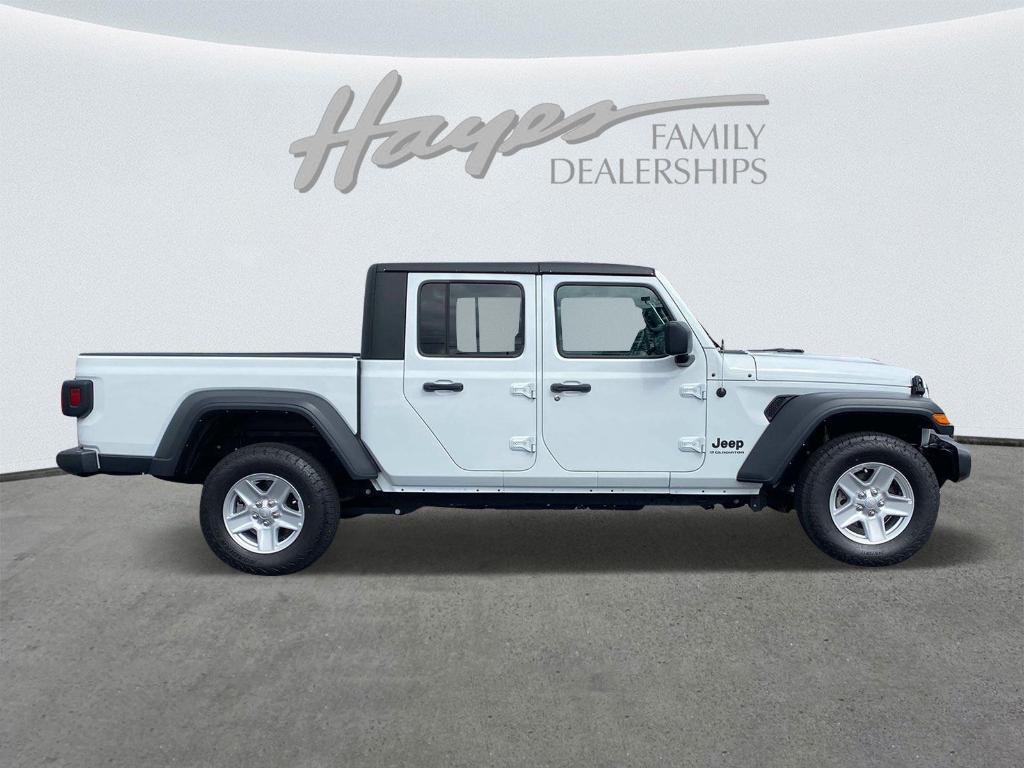 used 2023 Jeep Gladiator car, priced at $26,999