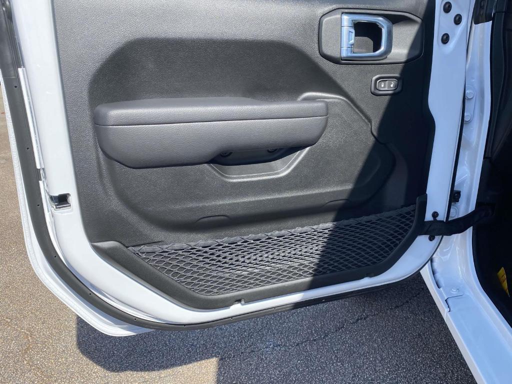 new 2026 Jeep Wrangler car, priced at $37,673