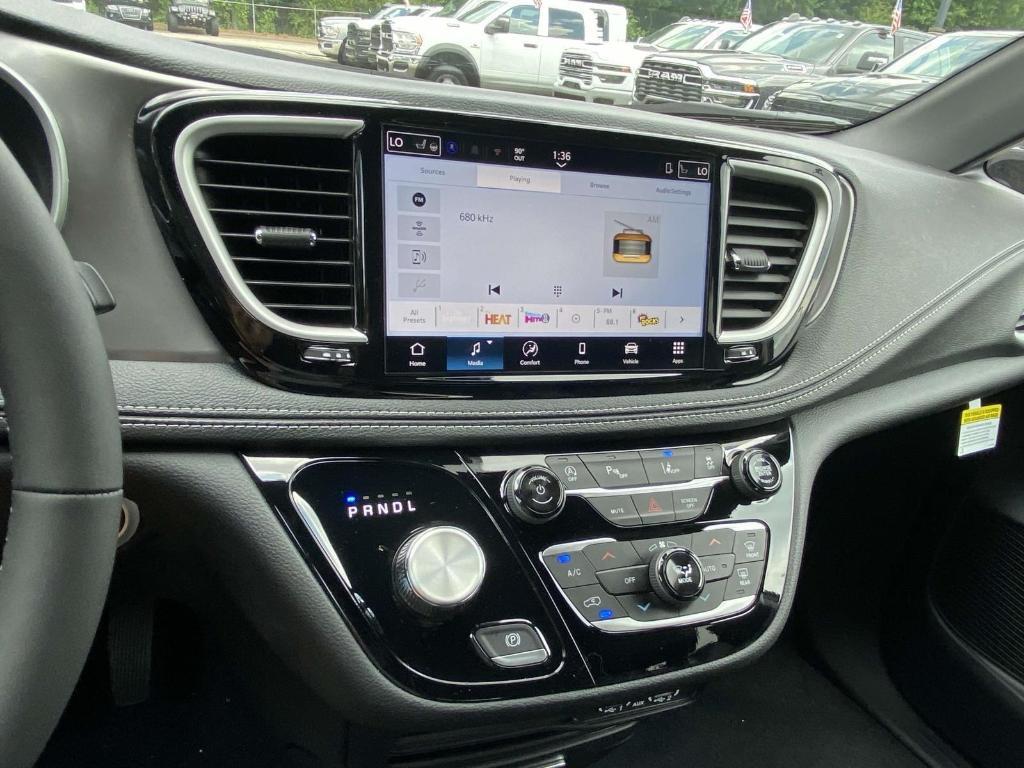 new 2025 Chrysler Pacifica car, priced at $40,833