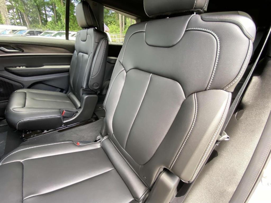 new 2025 Jeep Grand Cherokee L car, priced at $43,388