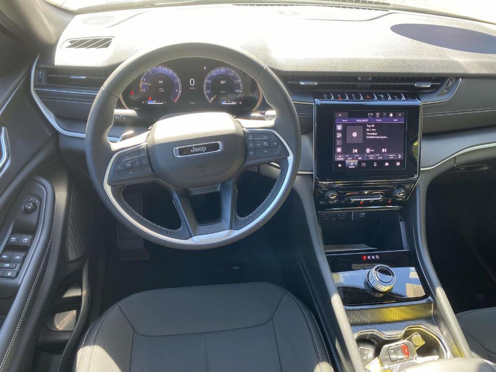 new 2025 Jeep Grand Cherokee L car, priced at $39,948