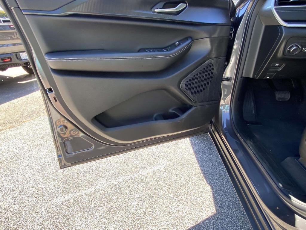 new 2025 Jeep Grand Cherokee L car, priced at $39,948