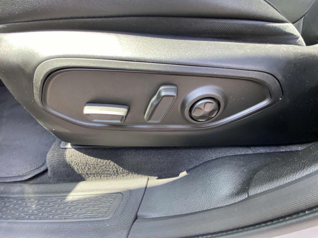 used 2022 Jeep Grand Cherokee L car, priced at $34,008