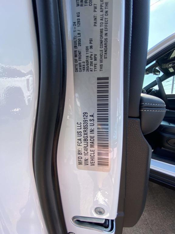 used 2024 Jeep Grand Cherokee L car, priced at $34,999