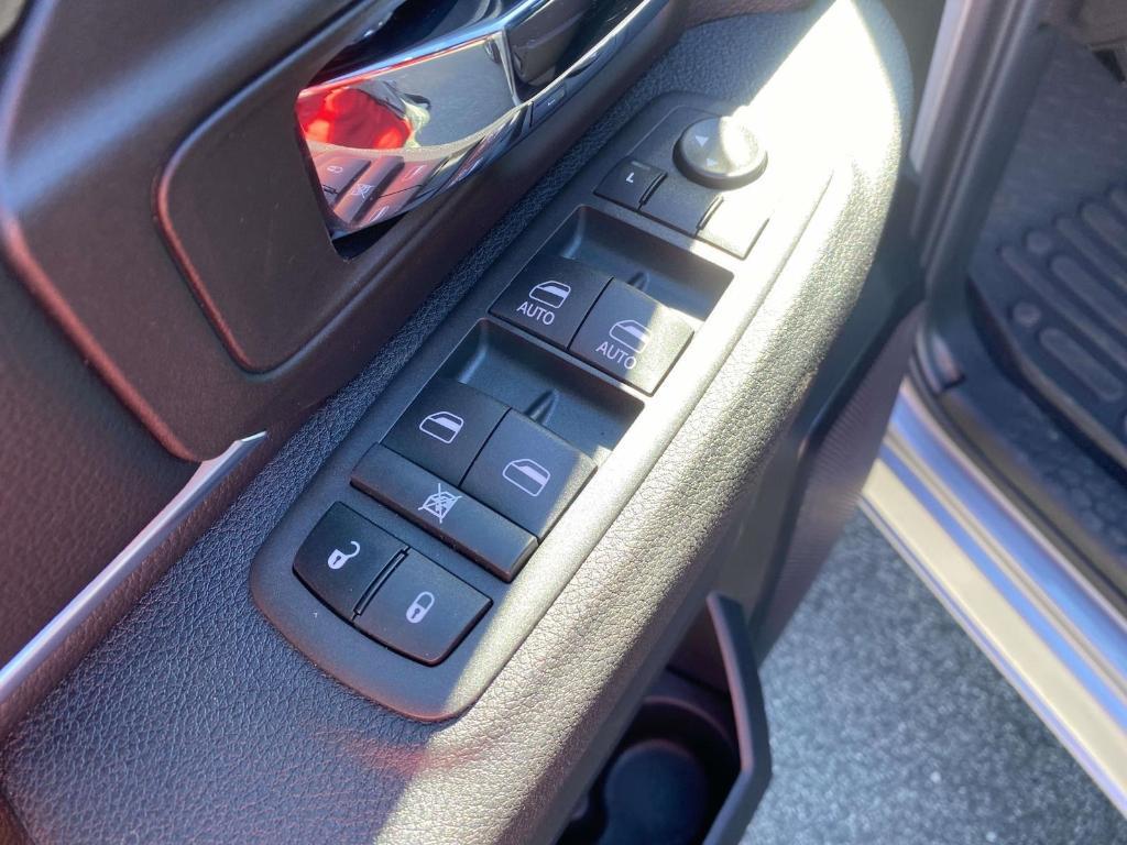 used 2022 Ram 1500 Classic car, priced at $31,500