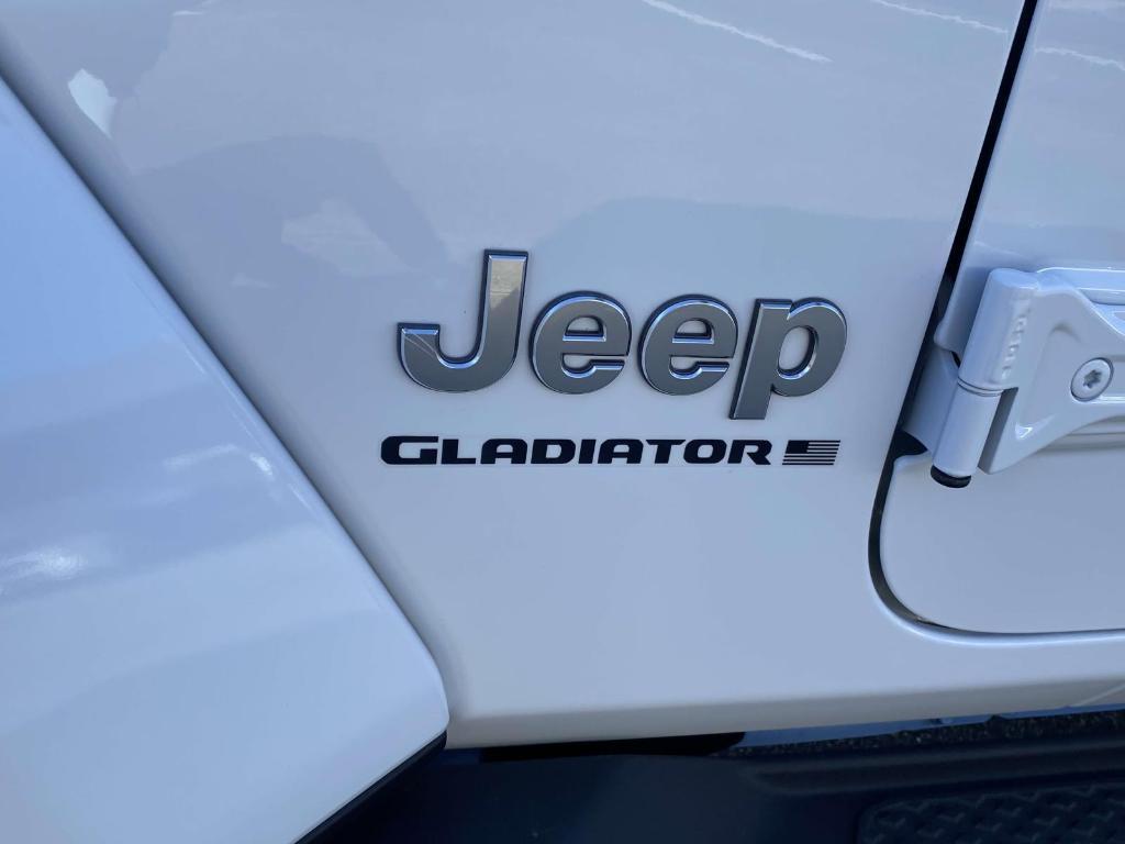 used 2023 Jeep Gladiator car, priced at $30,999