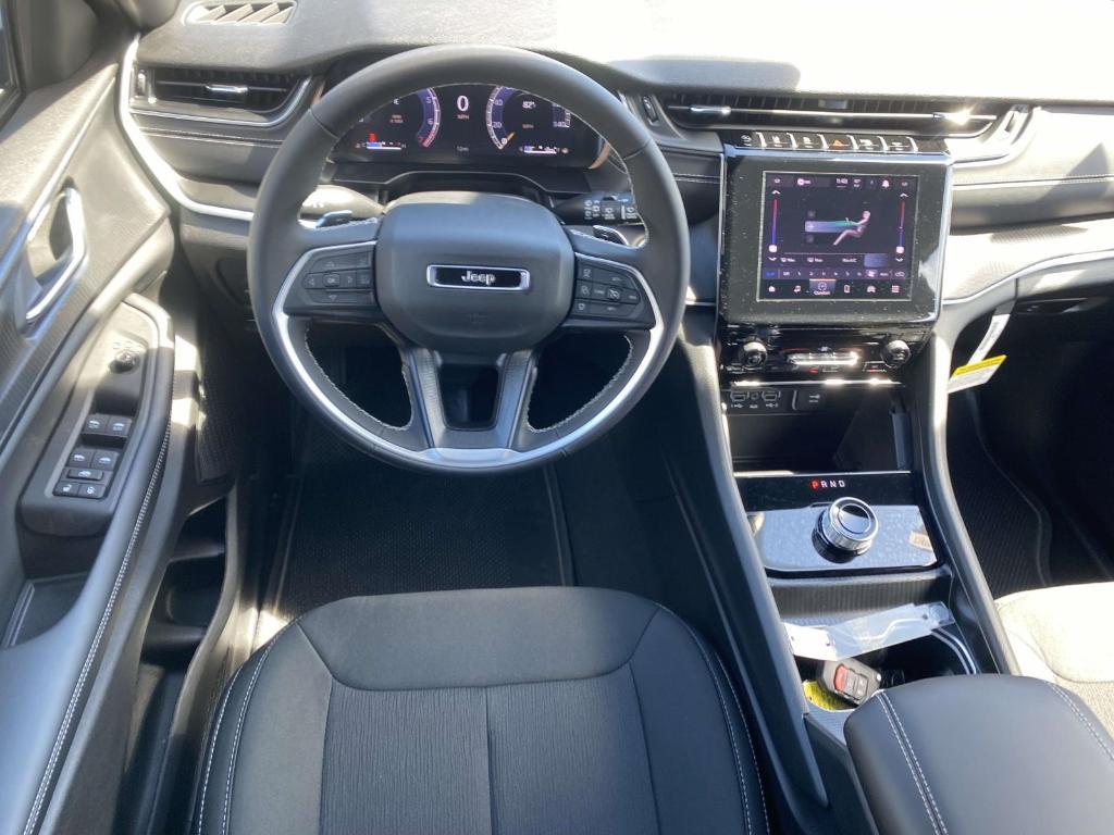 new 2025 Jeep Grand Cherokee car, priced at $38,214