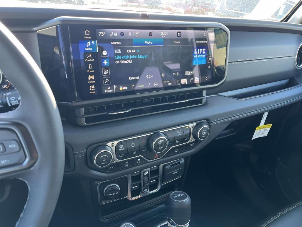 new 2025 Jeep Gladiator car, priced at $42,112