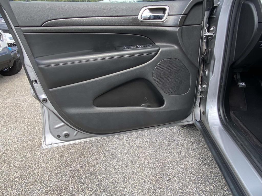 used 2018 Jeep Grand Cherokee car, priced at $14,598